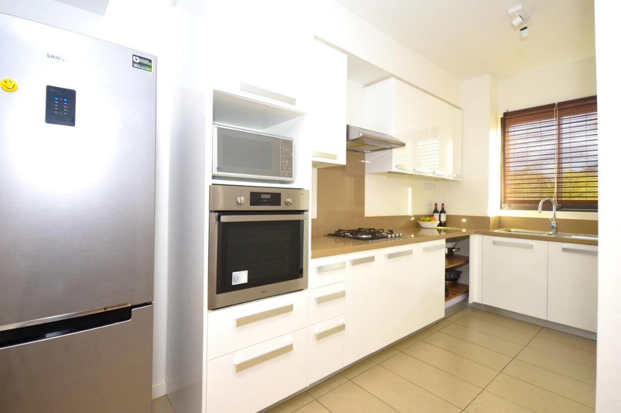 Apartment With 3 Bedrooms In Roches Noires, With Wonderful Sea View, Shared Pool, Terrace Rivière du Rempart Exterior foto